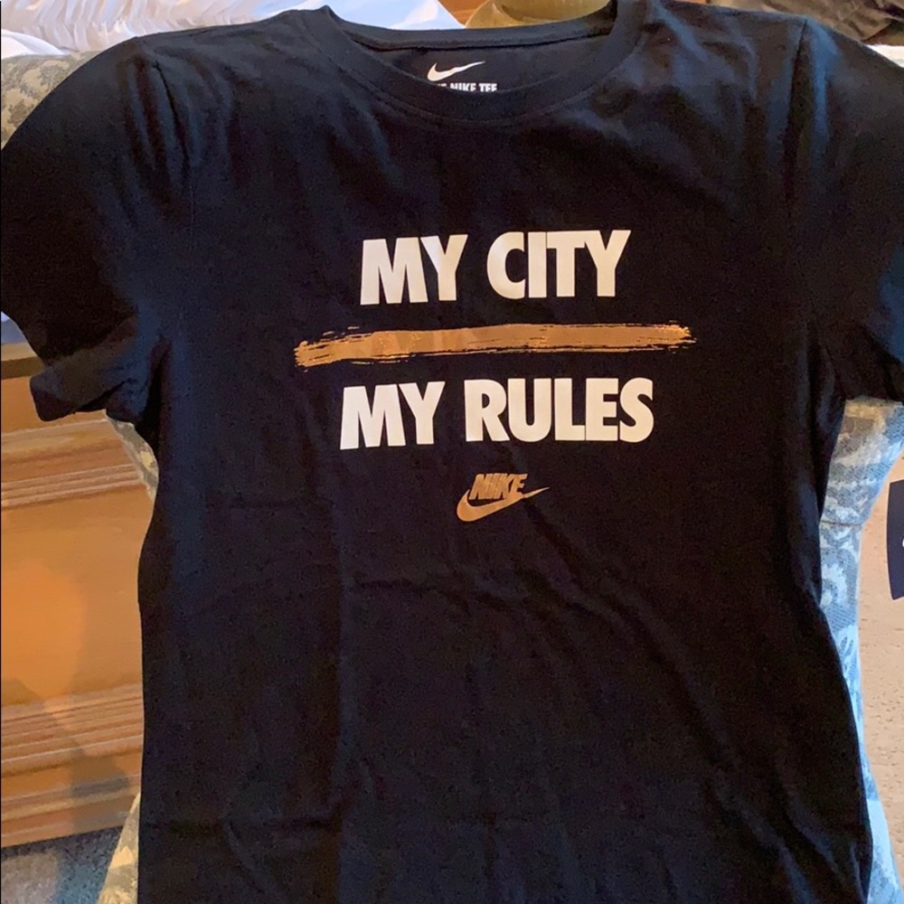 Nike women’s T-shirt M BLACK